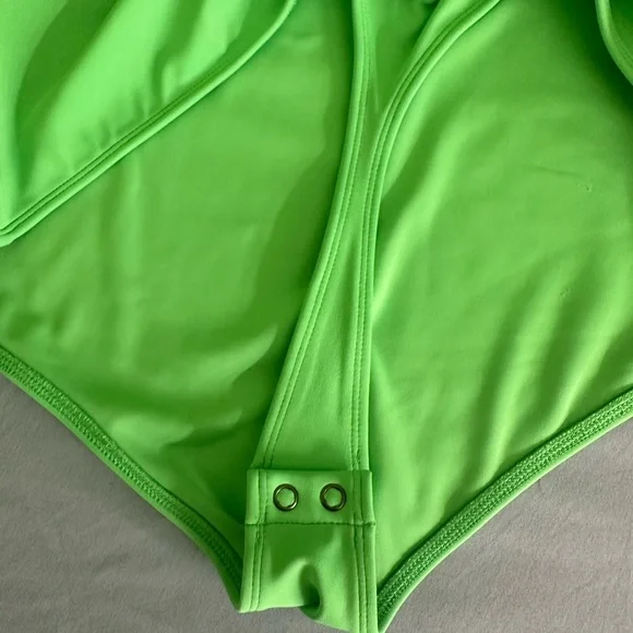 Express Bodysuit - Picture 4 of 8